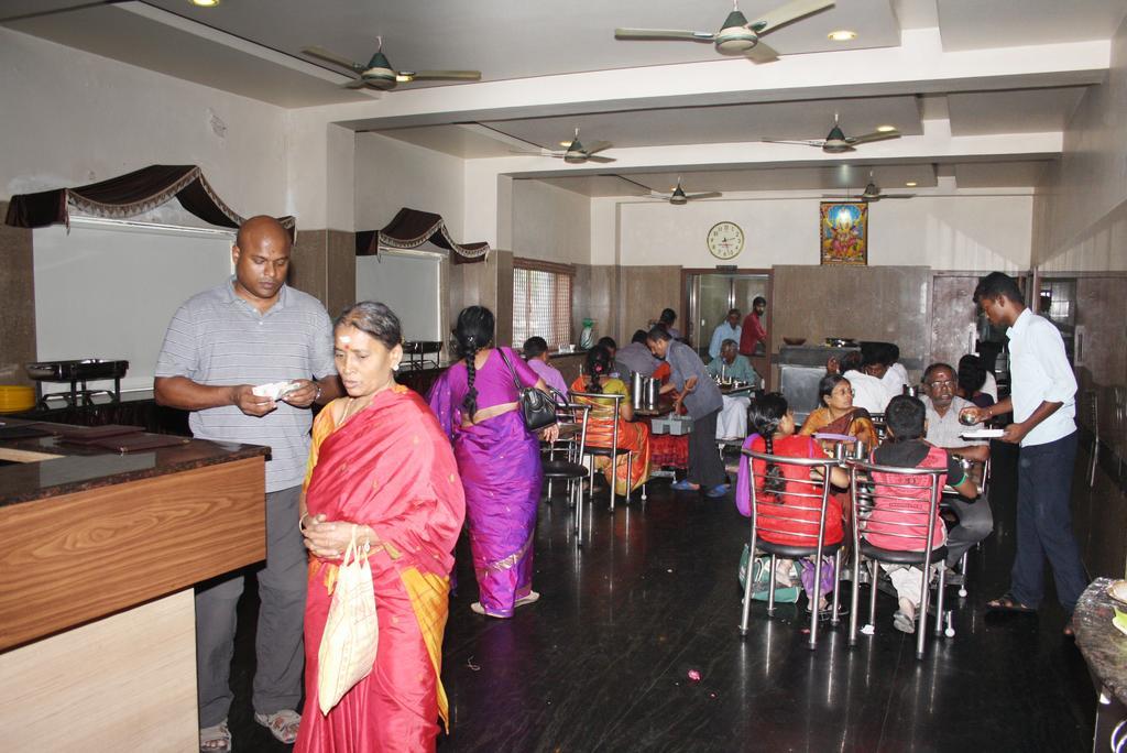 Hotel Sivamurugan Kumbakonam Exteriér fotografie